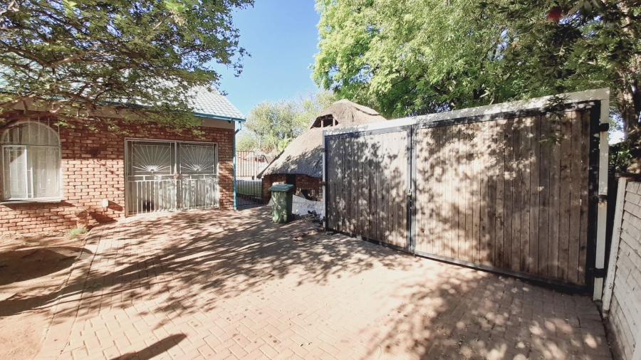 3 Bedroom Property for Sale in Ifafi North West